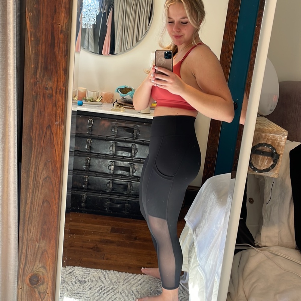 Fabletics Leggings Size Small - image 3